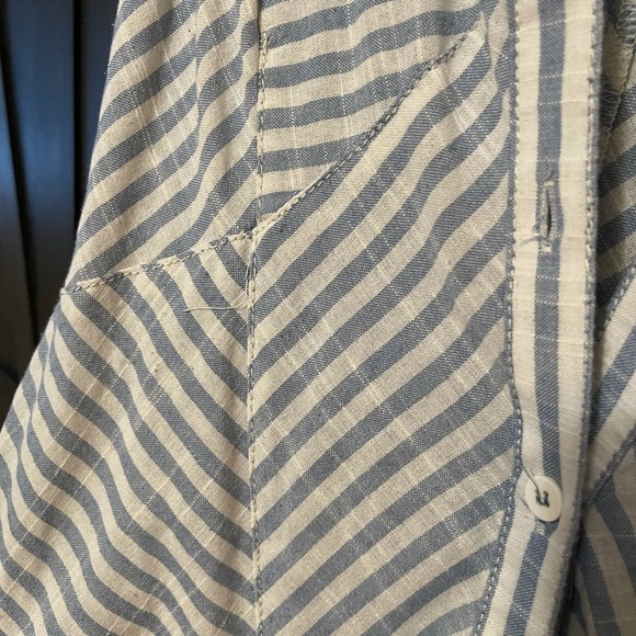 Max Studio size 4 midi/maxi dress. Buttons all the way up. - Picture 2 of 3